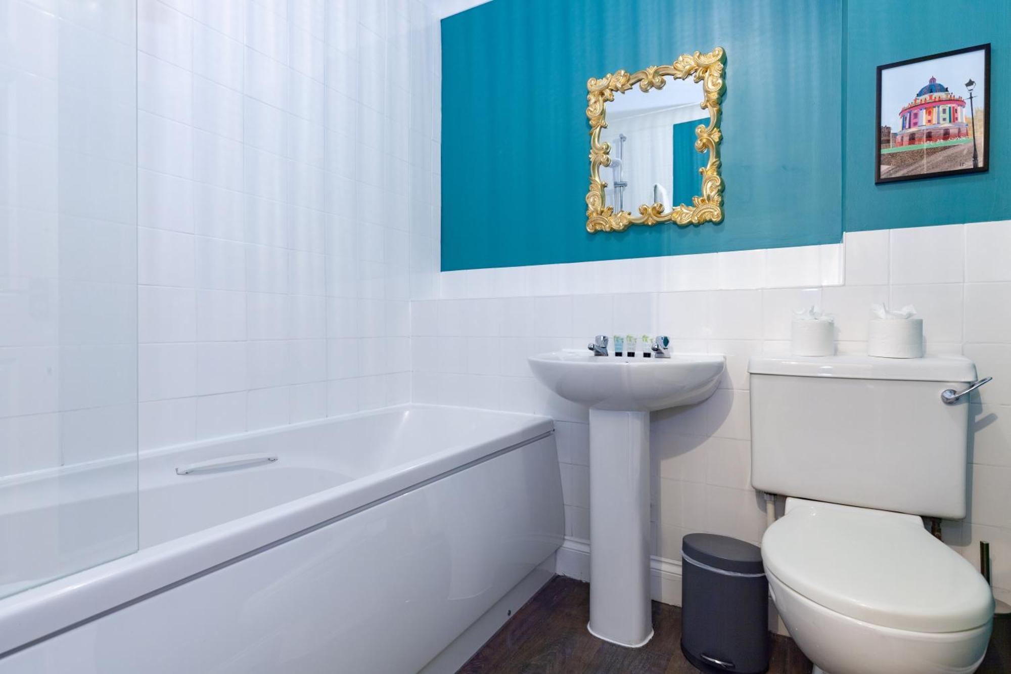 A Gem Nestled In The Heart Of Oxford With Parking! 아파트 외부 사진