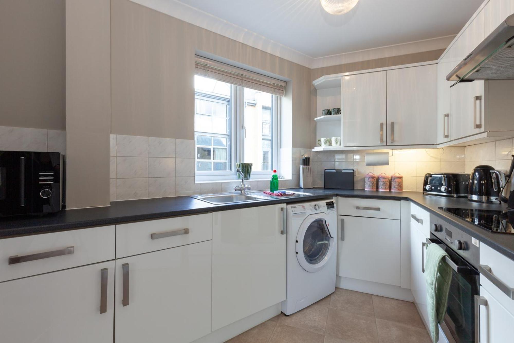 A Gem Nestled In The Heart Of Oxford With Parking! 아파트 외부 사진