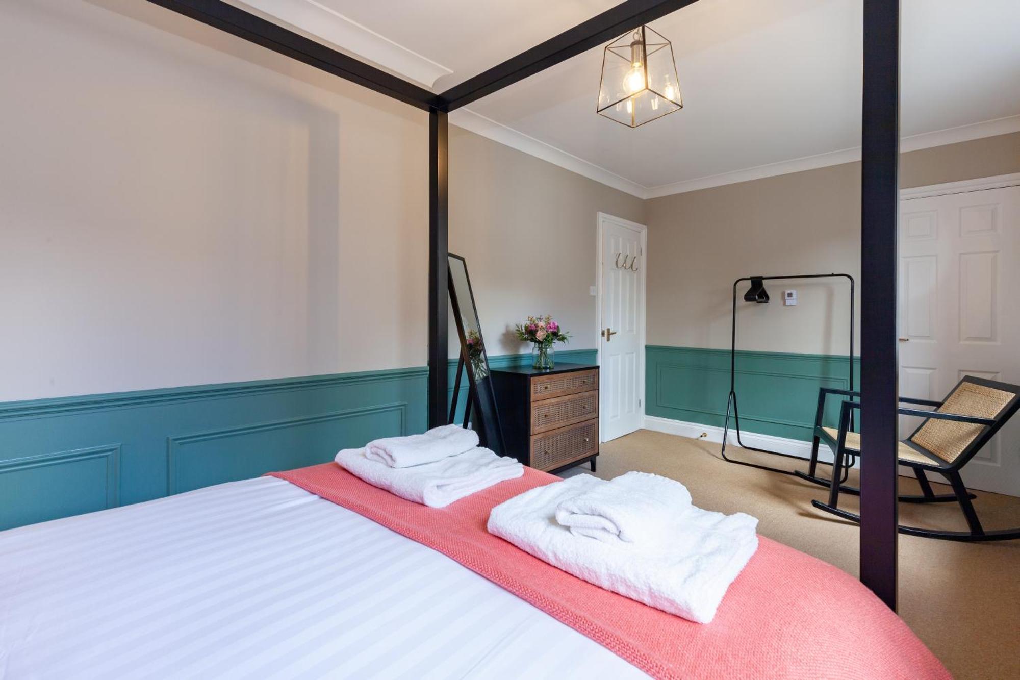 A Gem Nestled In The Heart Of Oxford With Parking! 아파트 외부 사진