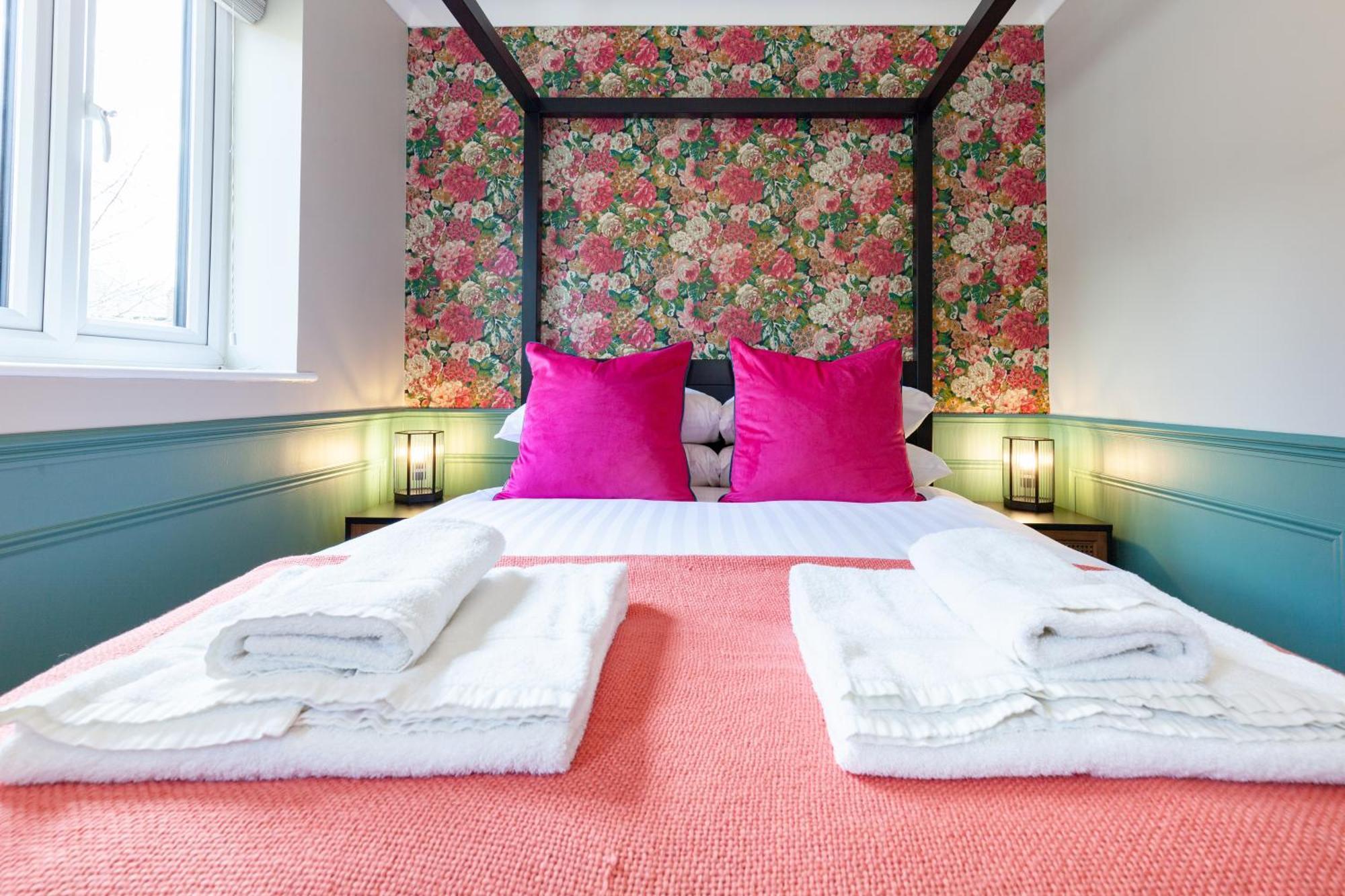 A Gem Nestled In The Heart Of Oxford With Parking! 아파트 외부 사진