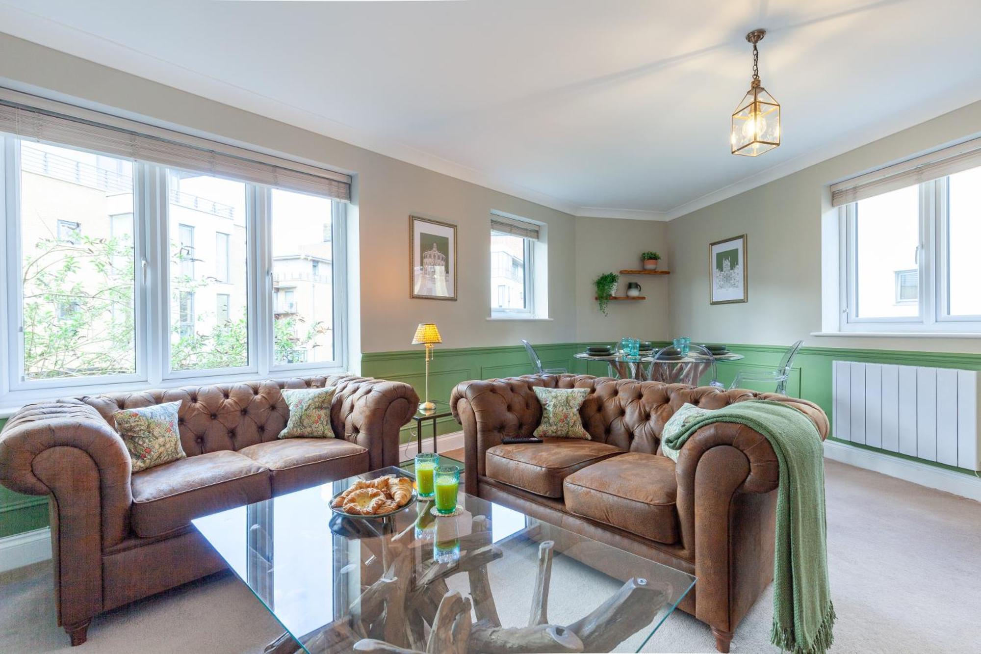 A Gem Nestled In The Heart Of Oxford With Parking! 아파트 외부 사진