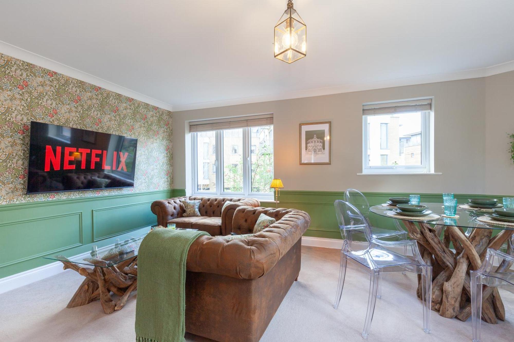 A Gem Nestled In The Heart Of Oxford With Parking! 아파트 외부 사진
