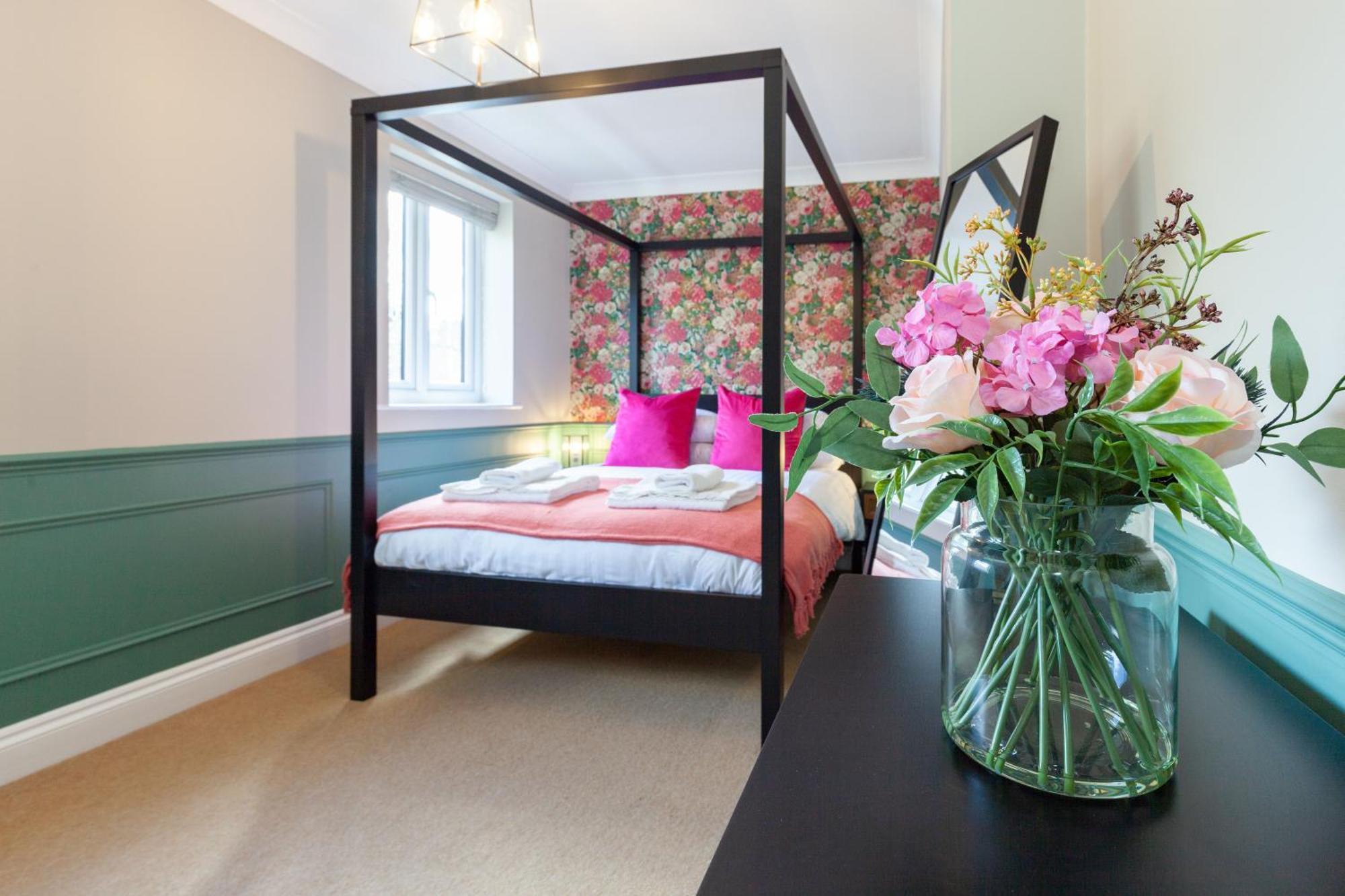 A Gem Nestled In The Heart Of Oxford With Parking! 아파트 외부 사진