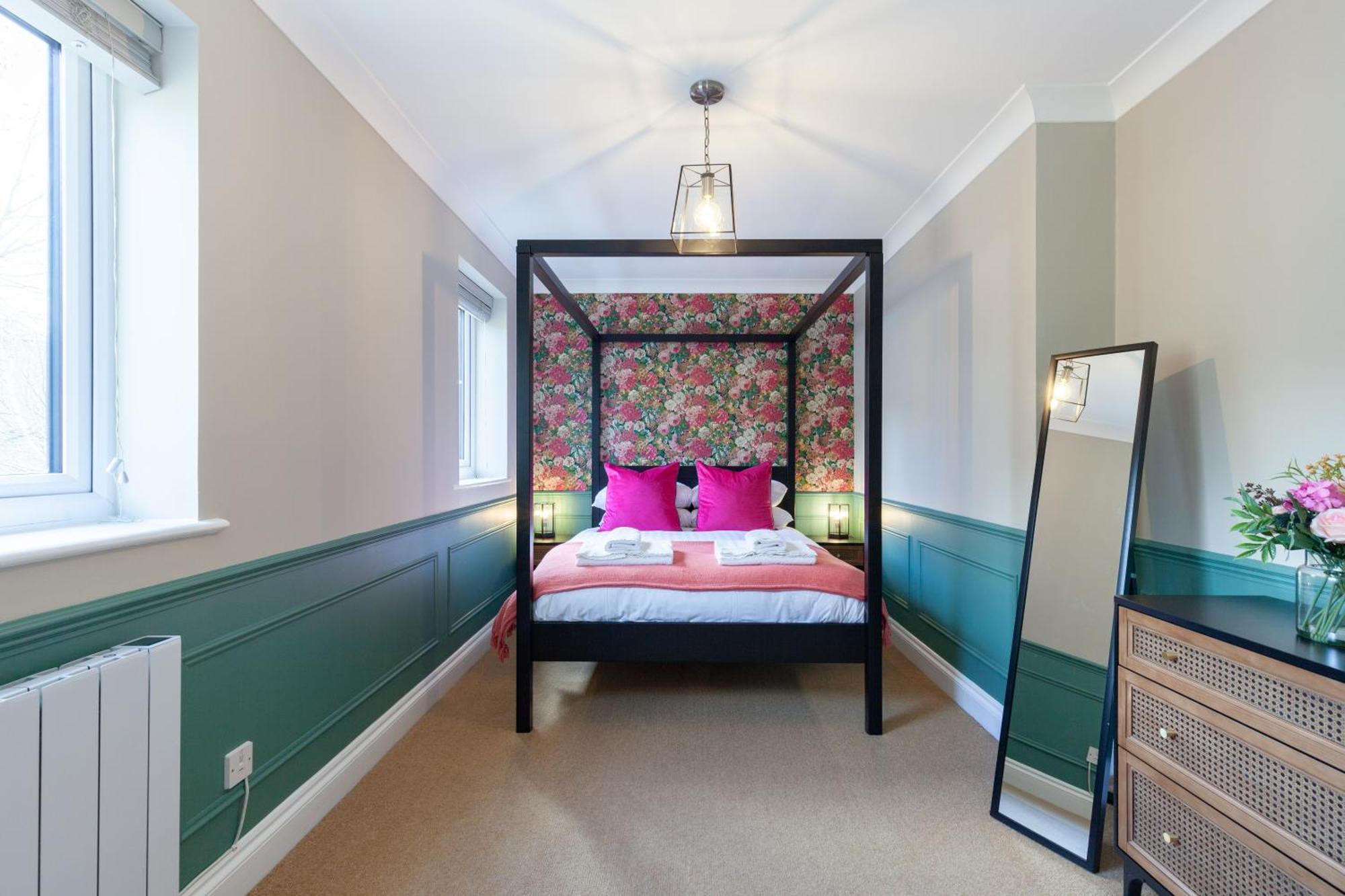 A Gem Nestled In The Heart Of Oxford With Parking! 아파트 외부 사진